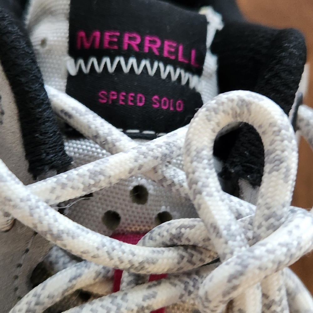 Ladies size 9 Merrell Speed Solo - Picture 6 of 8